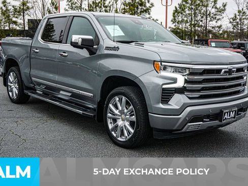 Used 2024 Chevrolet Silverado 1500 High Country w/ High Country Premium Package image 3