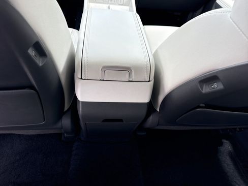 Certified 2024 Hyundai Santa Fe Limited FWD image 18