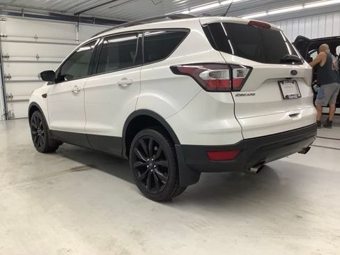 Used 2018 Ford Escape SE w/ SE Sport Appearance Package AWD/4WD image 4