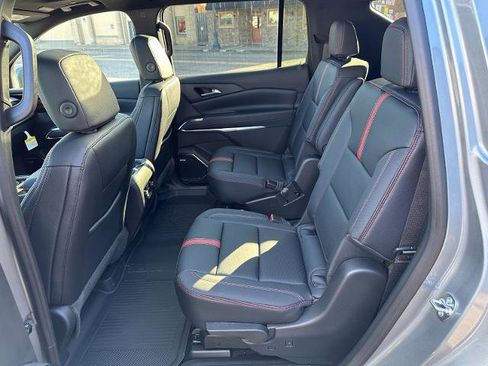 New 2026 Chevrolet Traverse RS w/ LPO, Floor Liner Package AWD/4WD image 20
