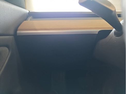 Used 2019 Tesla Model 3 Standard Range image 27