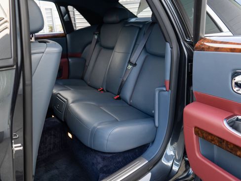 Used 2017 Rolls-Royce Ghost RWD image 27