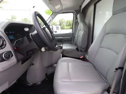 Used 2023 Ford E-350 and Econoline 350 Super Duty w/ Power Windows & Locks Group image 2