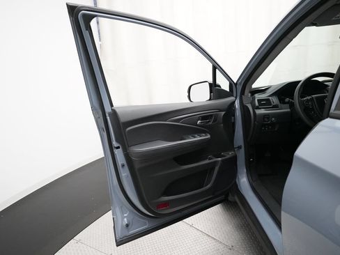 Used 2023 Honda Ridgeline Sport image 28