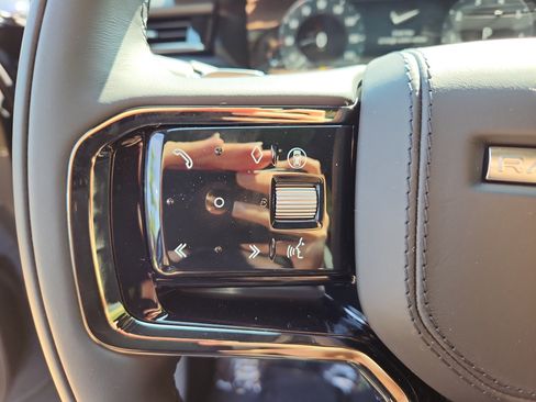 New 2026 Land Rover Range Rover Velar S image 19