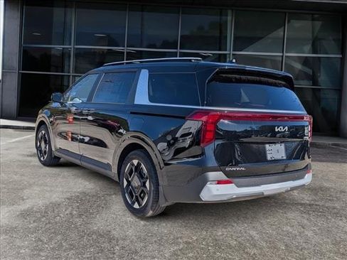 New 2026 Kia Carnival EX image 3