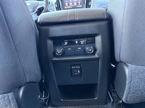 Used 2020 Chevrolet Traverse LT w/ LPO, Blackout Package AWD/4WD image 24
