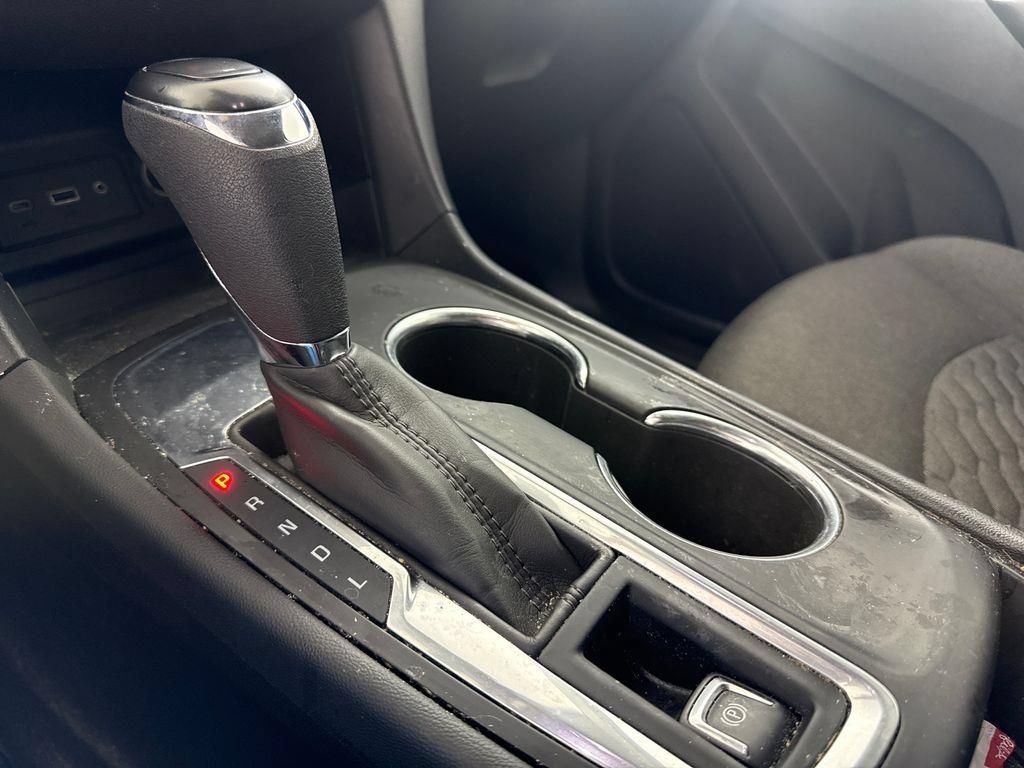 Used 2021 Chevrolet Equinox LT FWD image 37