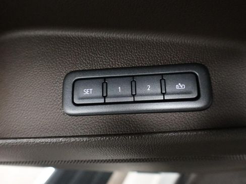 Used 2019 GMC Yukon Denali w/ Denali Ultimate Package AWD/4WD image 13