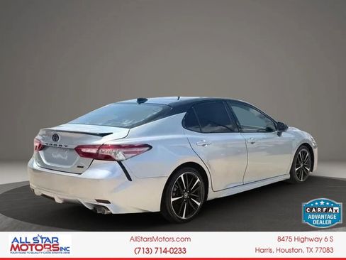 Used 2018 Toyota Camry XLE FWD image 8