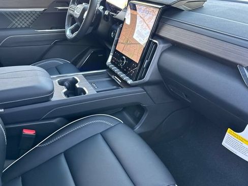 New 2026 GMC Acadia Denali w/ Super Cruise Package AWD/4WD image 19