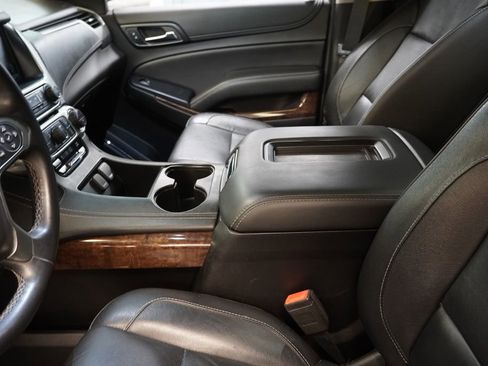 Used 2018 Chevrolet Suburban LT AWD/4WD image 8