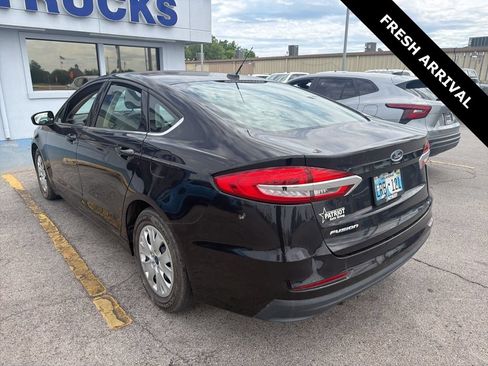 Used 2019 Ford Fusion S FWD image 4