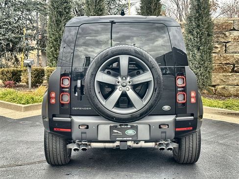 Used 2022 Land Rover Defender 110 V8 image 4