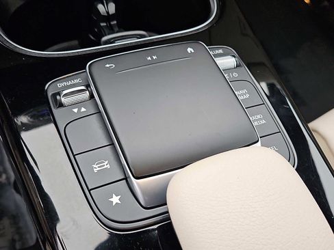 Used 2023 Mercedes-Benz CLA 250 4MATIC image 16