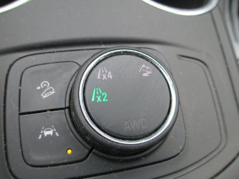 Used 2023 GMC Terrain SLE image 21