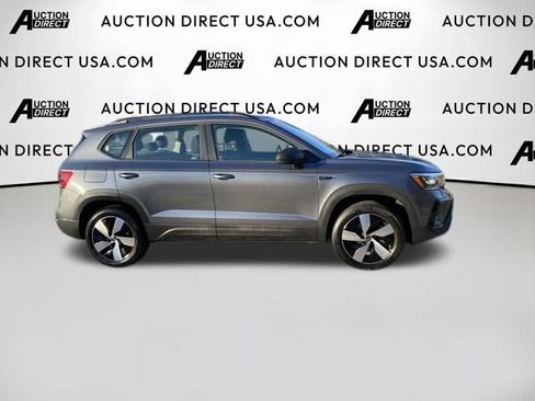 Used 2024 Volkswagen Taos S image 2