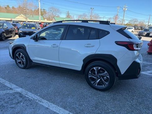 Certified 2025 Subaru Crosstrek 2.0i Premium image 4