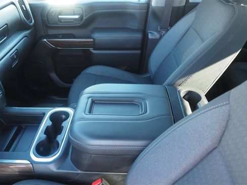 Used 2020 Chevrolet Silverado 2500 LT w/ Convenience Package image 9