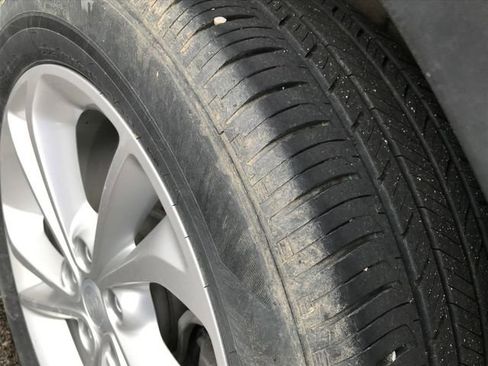 Certified 2023 Buick Encore GX Preferred w/ Cold Weather Comfort Package image 12