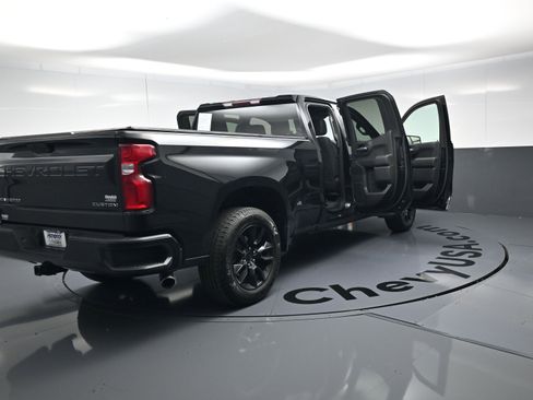 Used 2019 Chevrolet Silverado 1500 Custom w/ Custom Value Package image 25