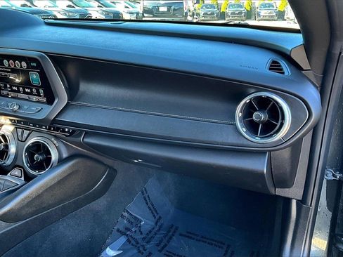 Used 2018 Chevrolet Camaro SS image 28