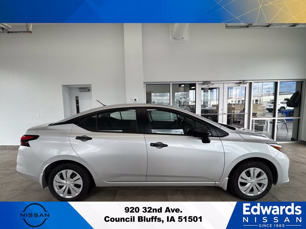 New 2025 Nissan Versa S w/ Trunk Package FWD image 2