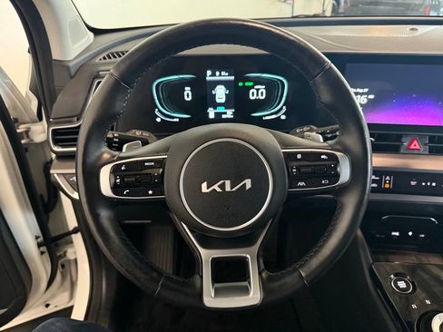 Used 2023 Kia Sportage EX AWD/4WD image 10