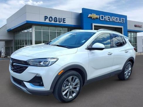 Used 2023 Buick Encore GX Essence w/ Experience Buick Package FWD image 4
