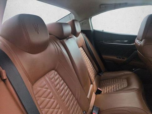 Used 2020 Maserati Ghibli S GranSport image 21