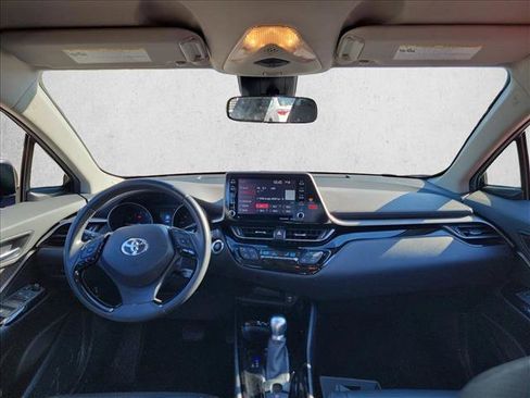 Used 2021 Toyota C-HR Limited image 16