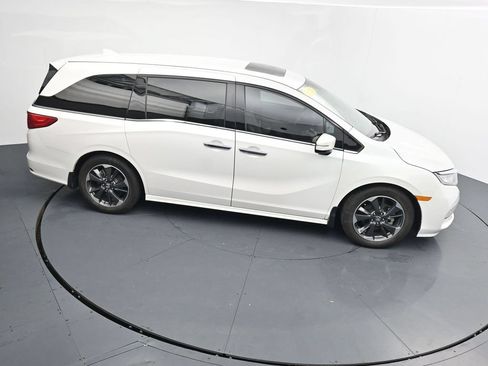 Used 2023 Honda Odyssey Elite image 25