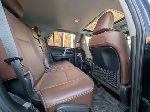 Used 2022 Toyota 4Runner Limited AWD/4WD image 10