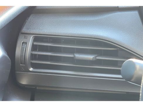 Used 2024 Subaru Impreza 2.0i Sport image 28