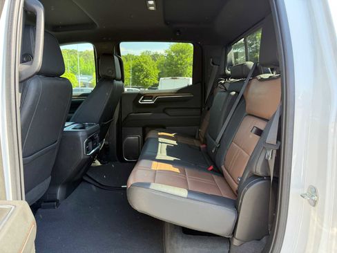 Used 2023 Chevrolet Silverado 1500 High Country w/ Technology Package AWD/4WD image 23