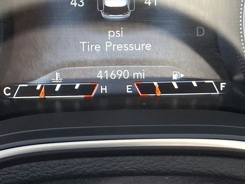 Used 2020 Jeep Cherokee Trailhawk w/ Cold Weather Group AWD/4WD image 20