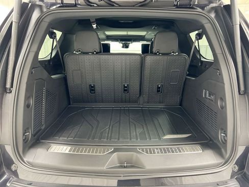 New 2026 Chevrolet Suburban Premier AWD/4WD image 26