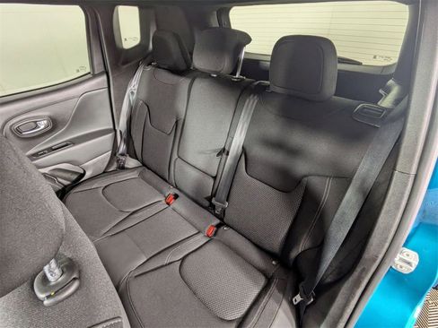 Certified 2022 Jeep Renegade Altitude w/ Convenience Group image 26