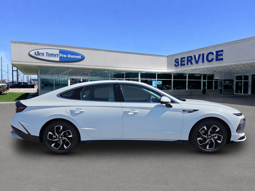 Certified 2024 Hyundai Sonata SEL FWD image 9