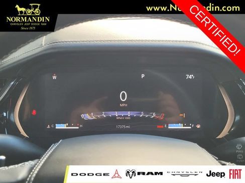 Certified 2022 Jeep Grand Cherokee Overland w/ Luxury Tech Group IV AWD/4WD image 8