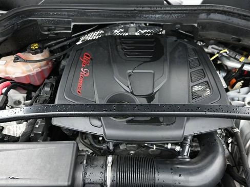 Used 2022 Alfa Romeo Stelvio Veloce image 31