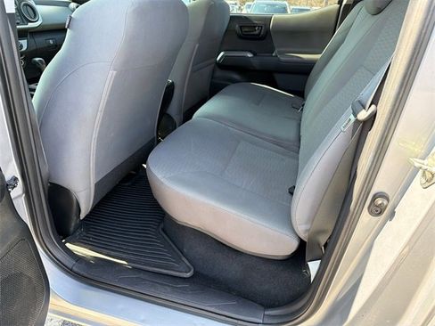 Used 2016 Toyota Tacoma SR5 w/ SR5 Appearance Package (SN) image 20