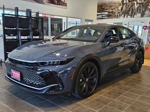 New 2026 Toyota Crown image 2