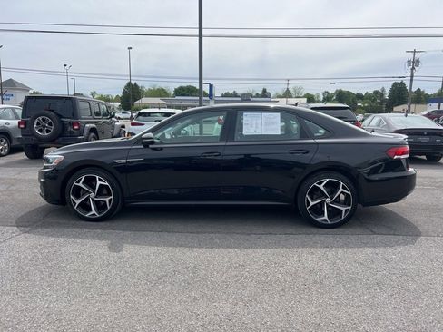 Used 2020 Volkswagen Passat 2.0T R-Line FWD image 2