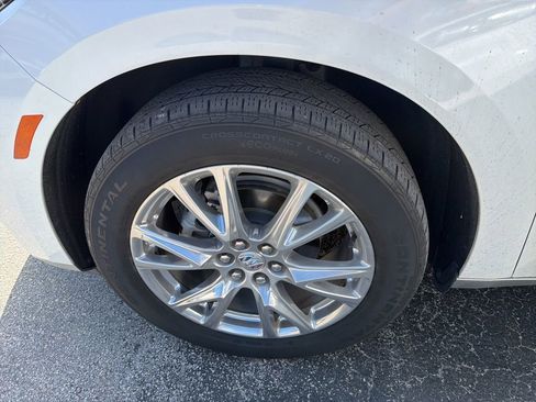 Used 2024 Buick Enclave Essence w/ Experience Buick Package image 10