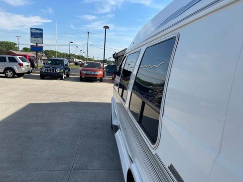 Used 2000 Dodge B1500 RWD image 25