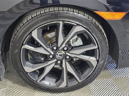 Used 2019 Honda Civic Sport image 14