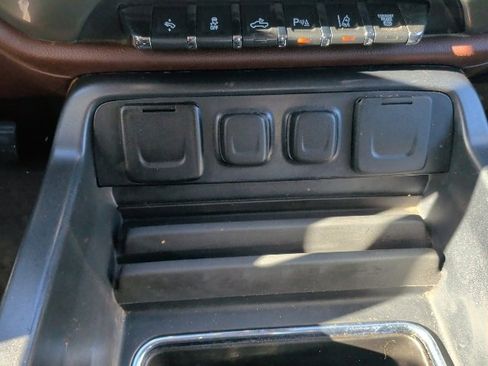 Used 2016 Chevrolet Silverado 3500 High Country w/ Duramax Plus Package image 22