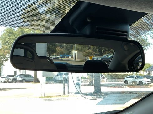 New 2025 Nissan Versa SR w/ Trunk Package image 25