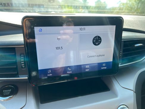 Used 2023 Ford Explorer XLT w/ Equipment Group 202A image 22